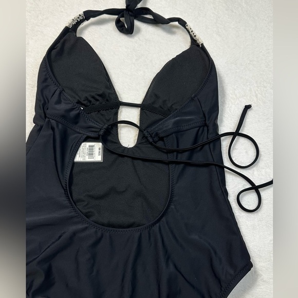 NWT Mossimo l Women’s Crochet Trim Plunge Black and White One Piece Swimsuit - Picture 10 of 12